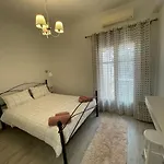 Alekas Cozy Apartment
