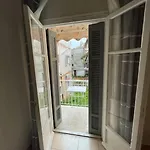 Alekas Cozy Apartment